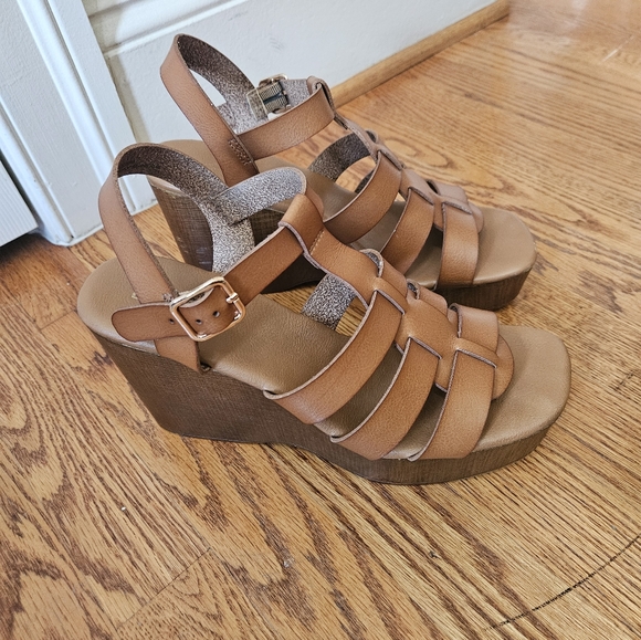 NWOT Limelight Slingback Wedge Platform Clogs Sandals in brown/Natural tan - Picture 5 of 16